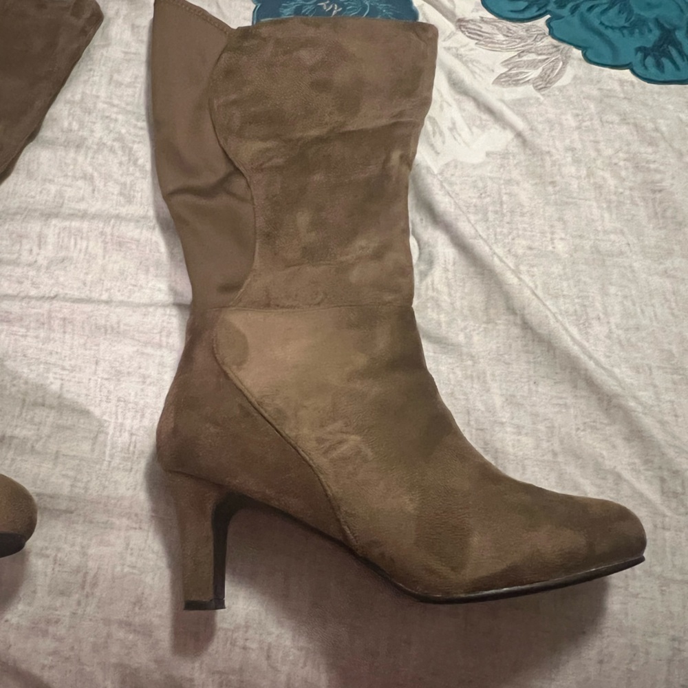Ashley Stewart’s Camel Taupe boots 11w